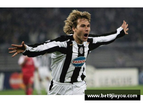 马拉多纳高度呈现神奇之谜：从巅峰到陨落的传奇身影究竟透露了什么？